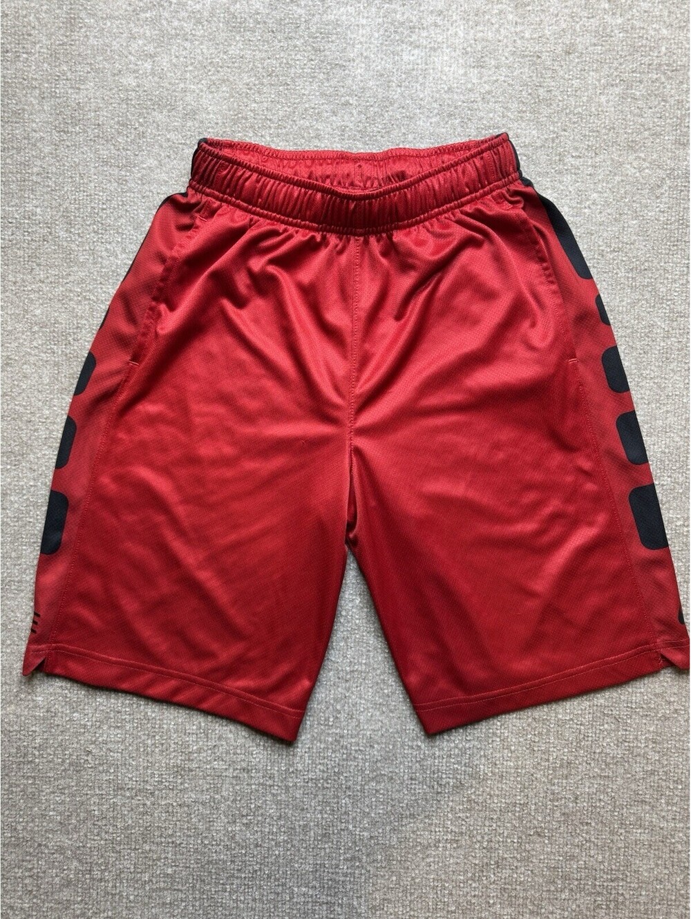 Boy's Youth Med Nike Dri-Fit Red Basketball Shorts (1156) - Picture 2 of 12